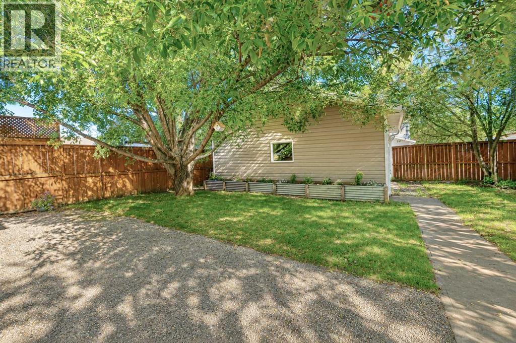 8902 60A Avenue - 22