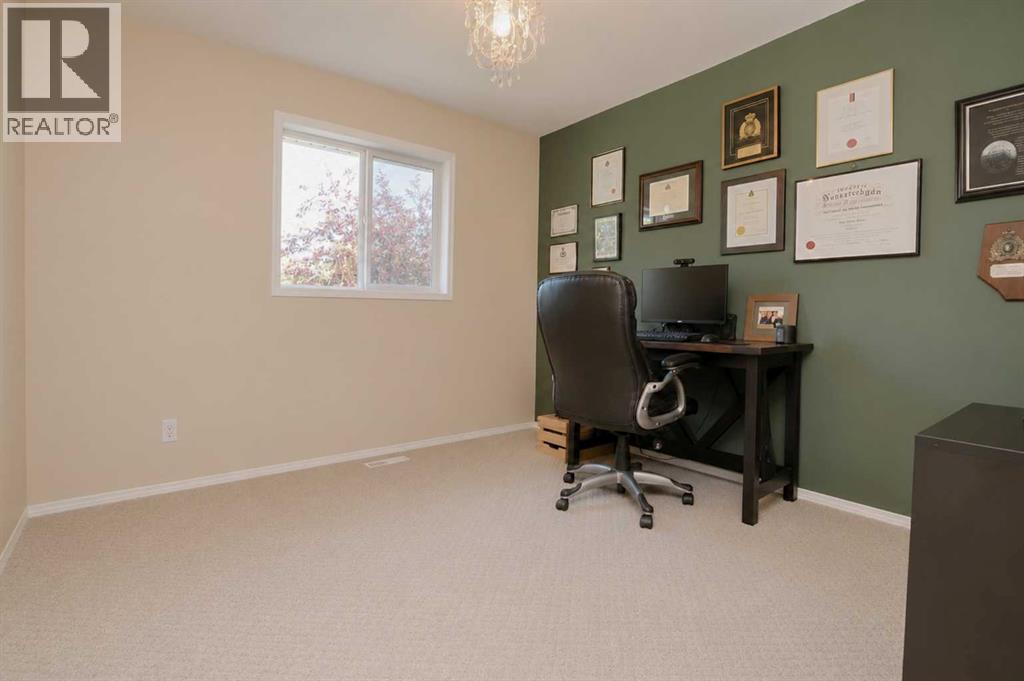 8902 60A Avenue - 16
