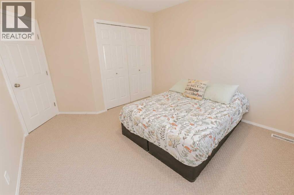 8902 60A Avenue - 13