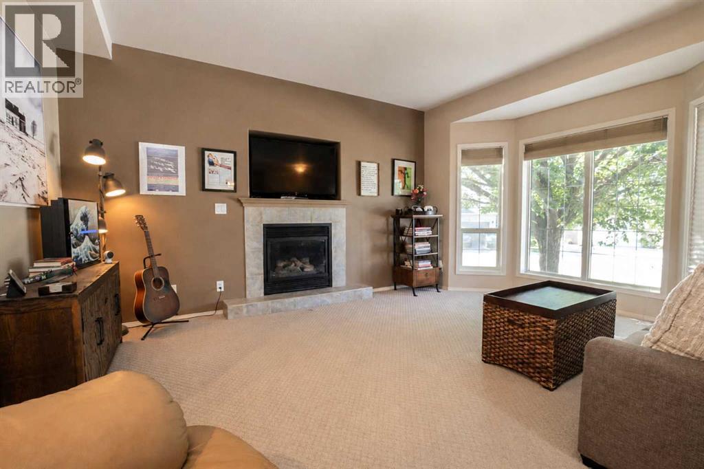 8902 60A Avenue - 4