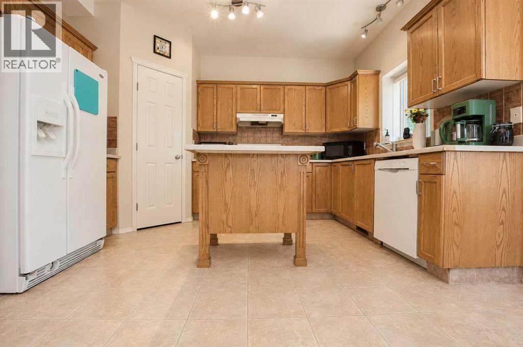 8902 60A Avenue - 9
