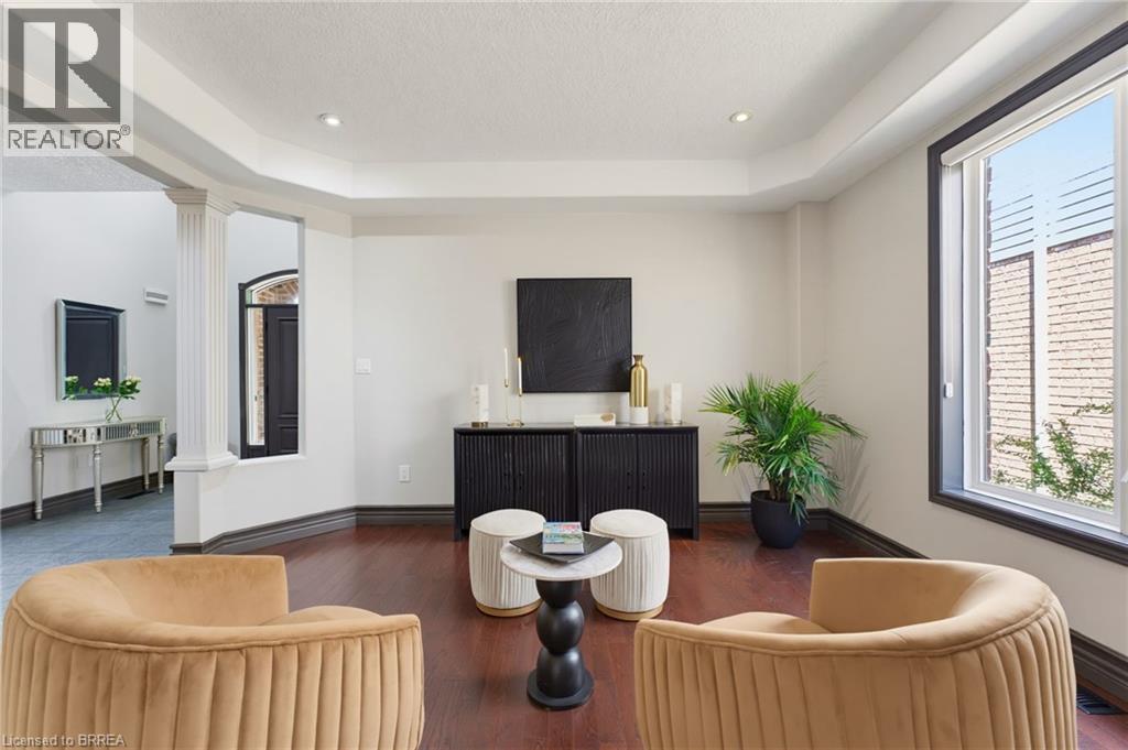141 FALCONRIDGE Drive - 8