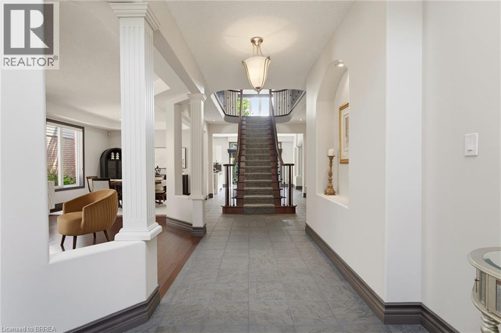 141 FALCONRIDGE Drive - 5