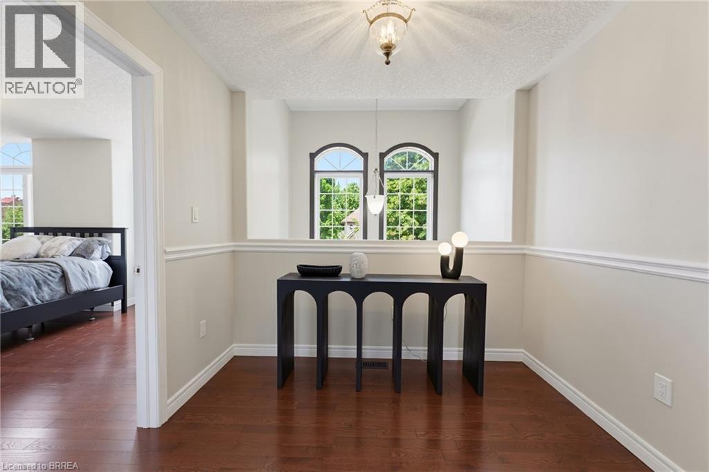 141 FALCONRIDGE Drive - 28