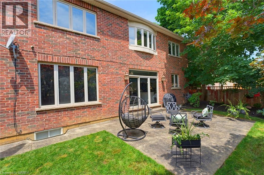 141 FALCONRIDGE Drive - 41