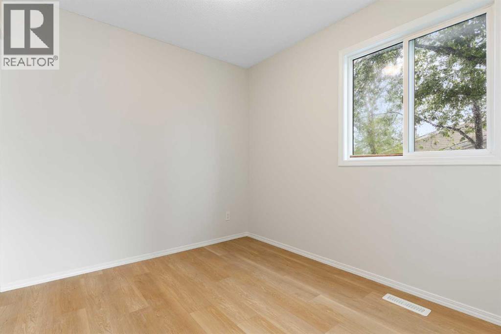 #14 8544 48 Avenue NW - 22