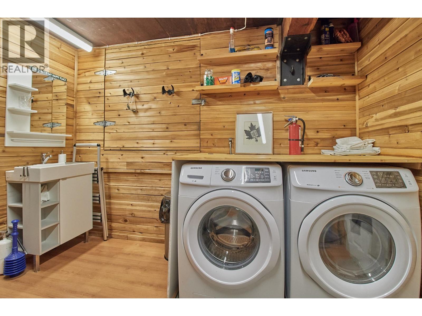 5123 Squilax Anglemont Road - 58