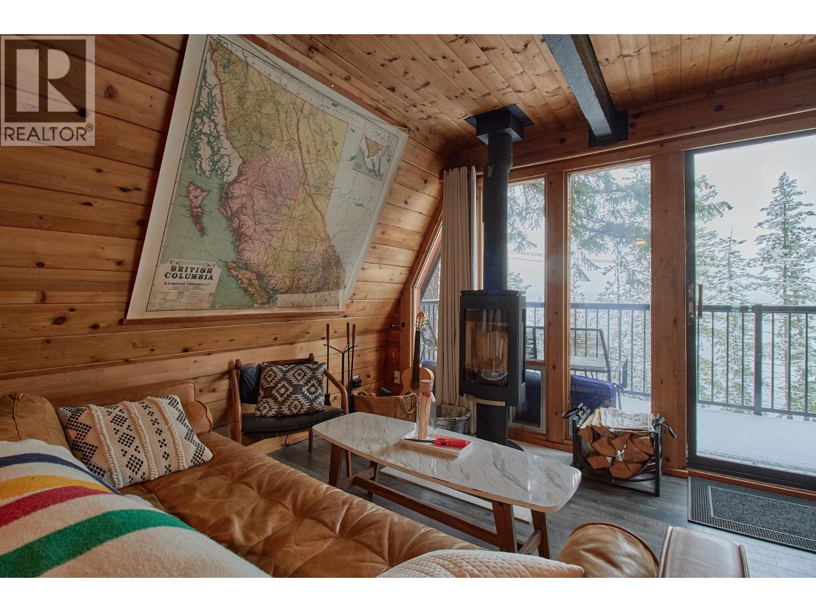 5123 Squilax Anglemont Road - 12