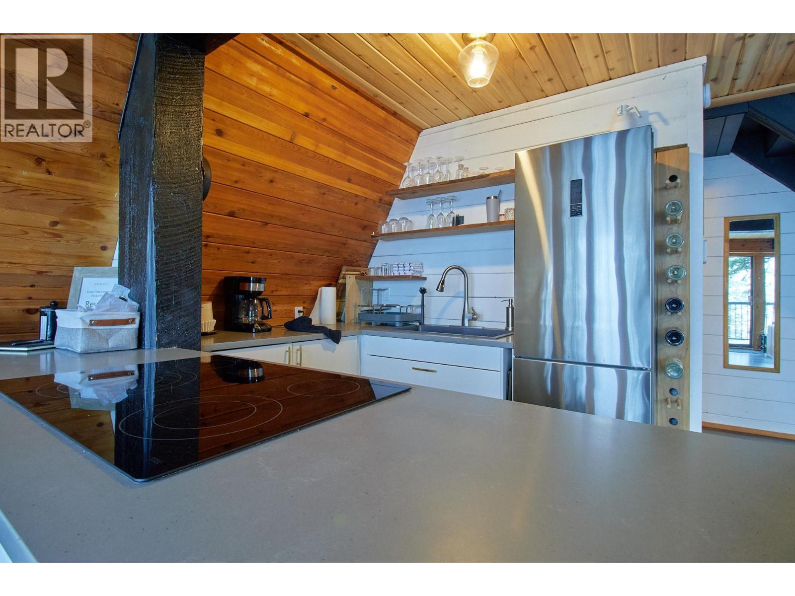 5123 Squilax Anglemont Road - 21