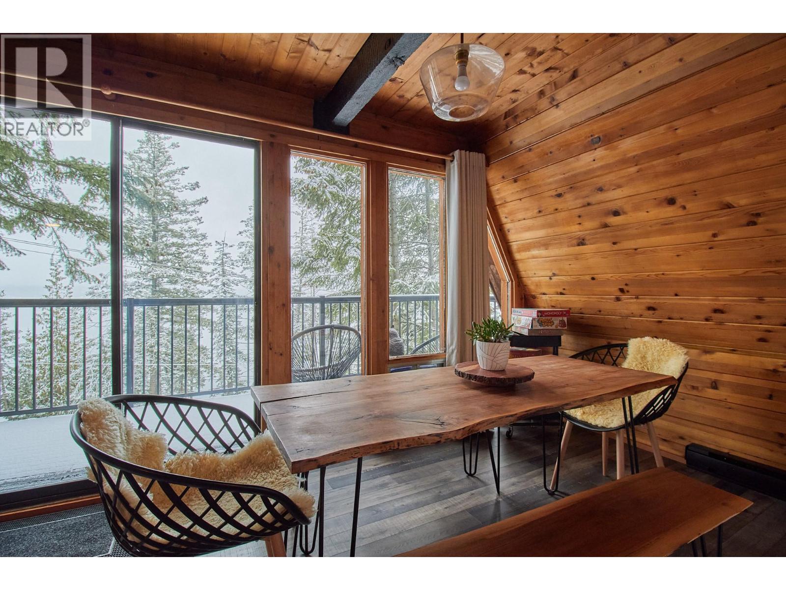 5123 Squilax Anglemont Road - 13