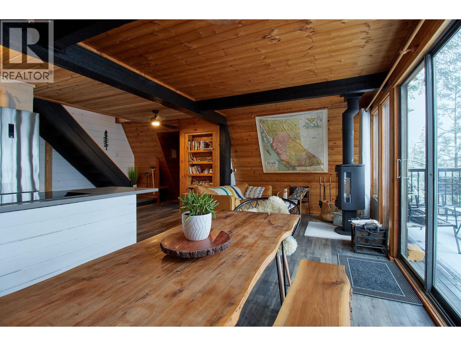 5123 Squilax Anglemont Road - 27