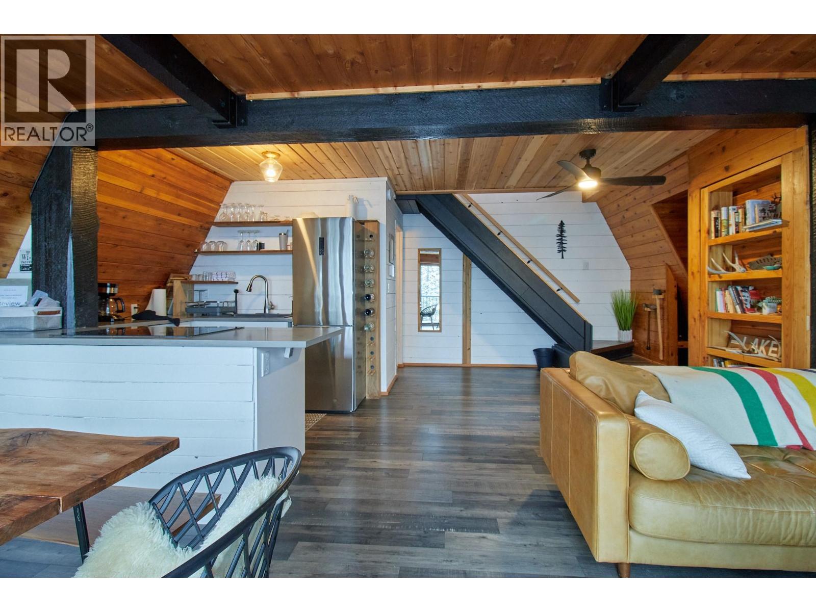 5123 Squilax Anglemont Road - 24
