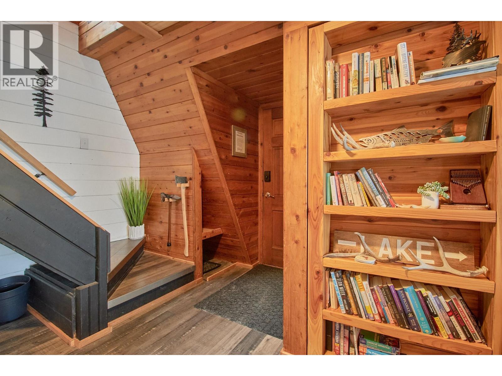 5123 Squilax Anglemont Road - 31