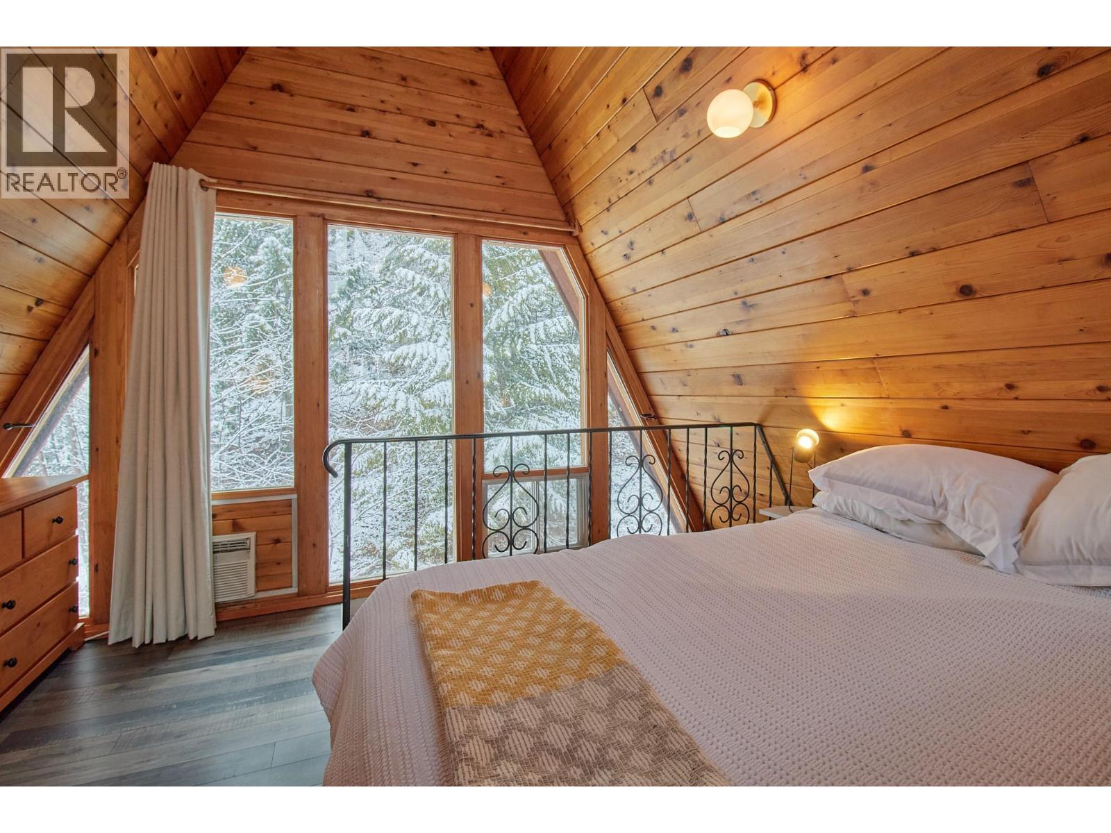 5123 Squilax Anglemont Road - 40
