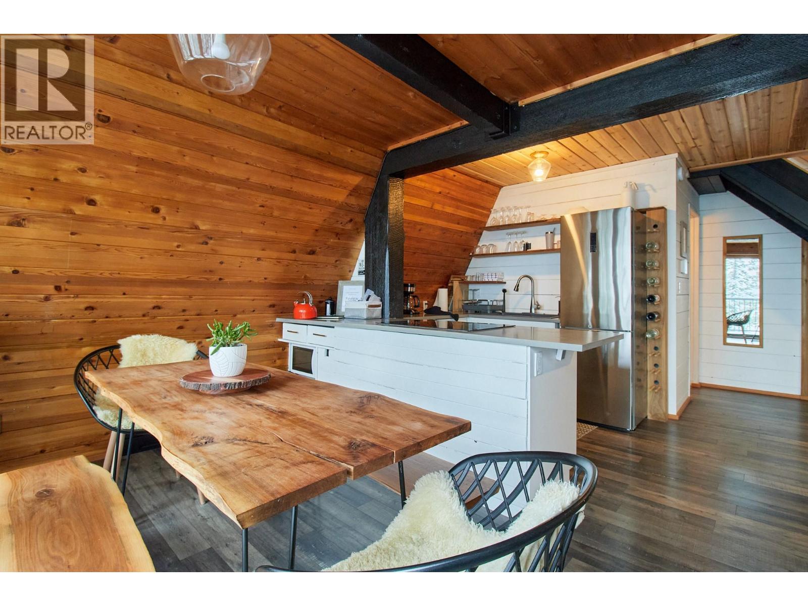 5123 Squilax Anglemont Road - 26