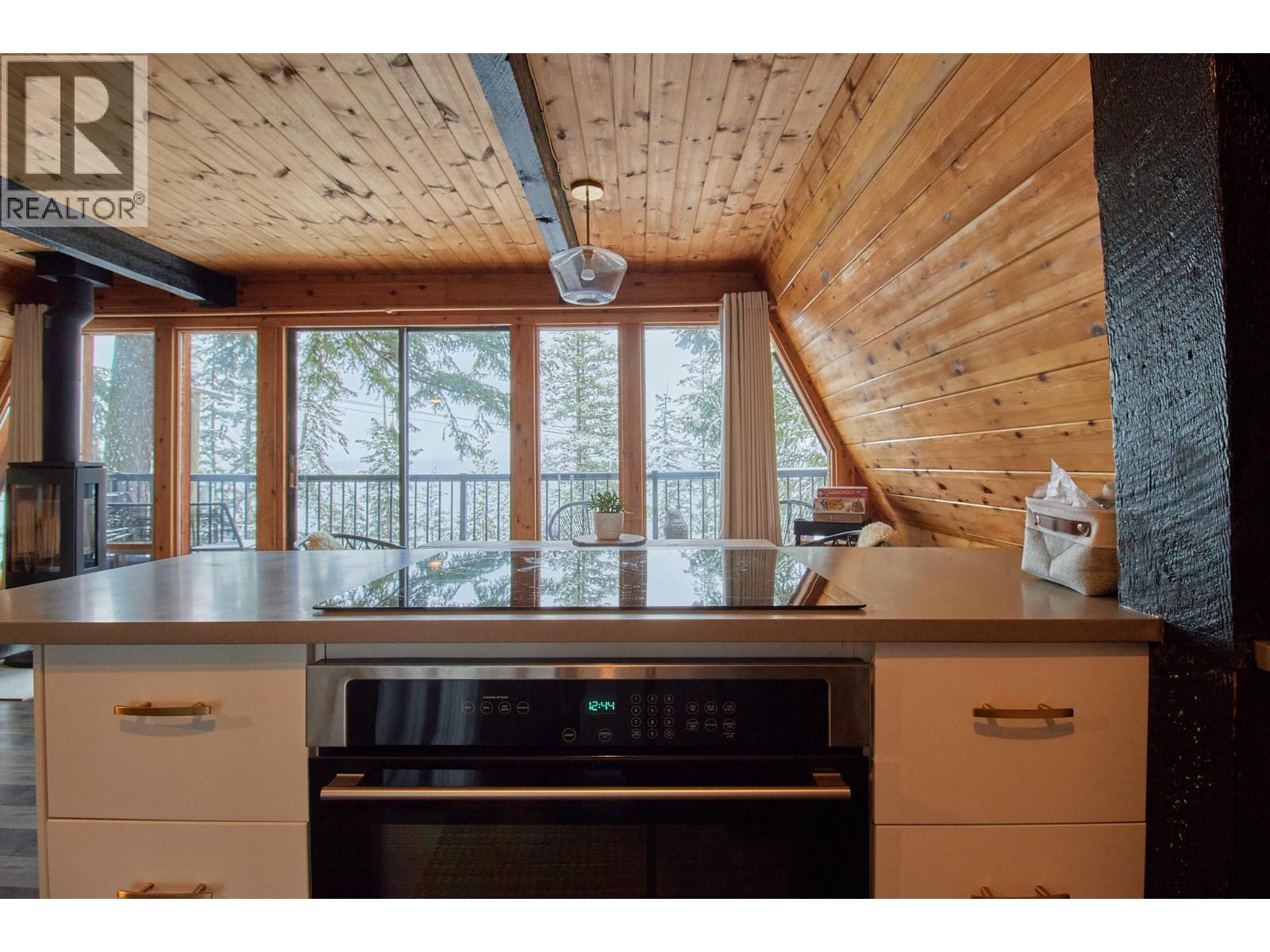 5123 Squilax Anglemont Road - 20