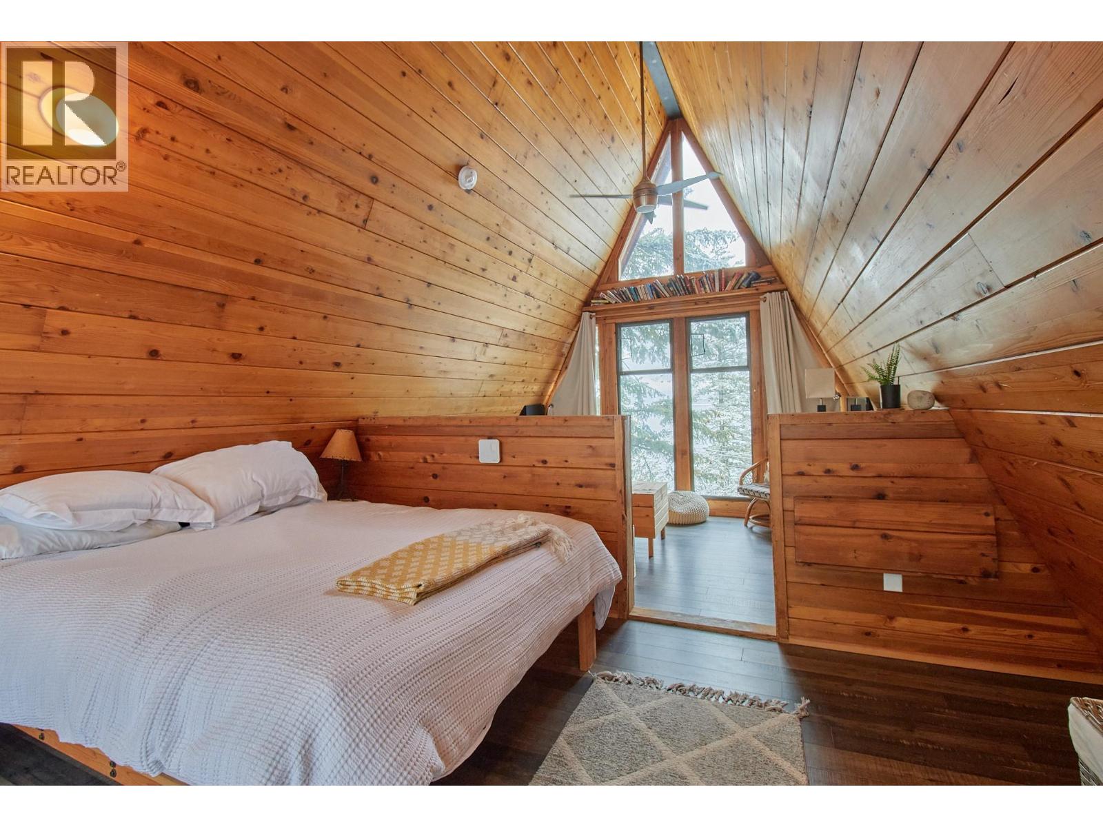 5123 Squilax Anglemont Road - 38