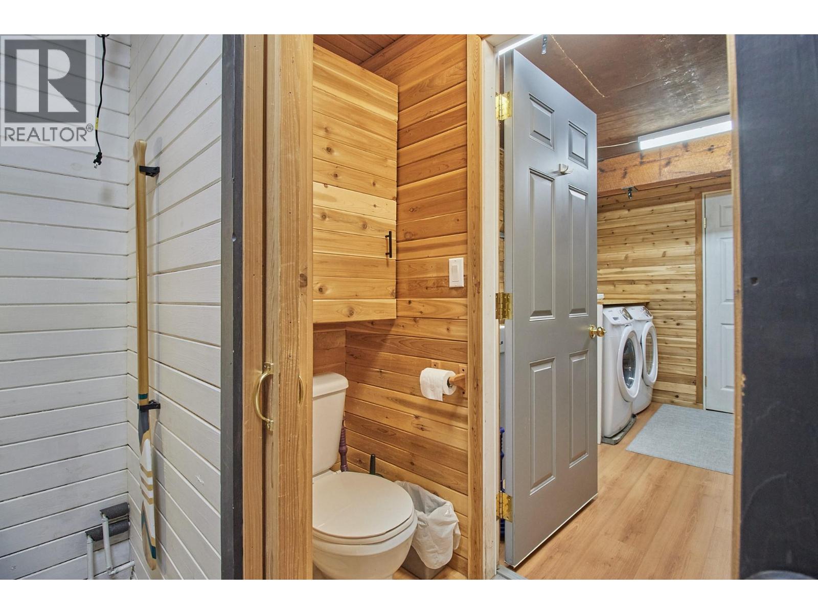 5123 Squilax Anglemont Road - 60