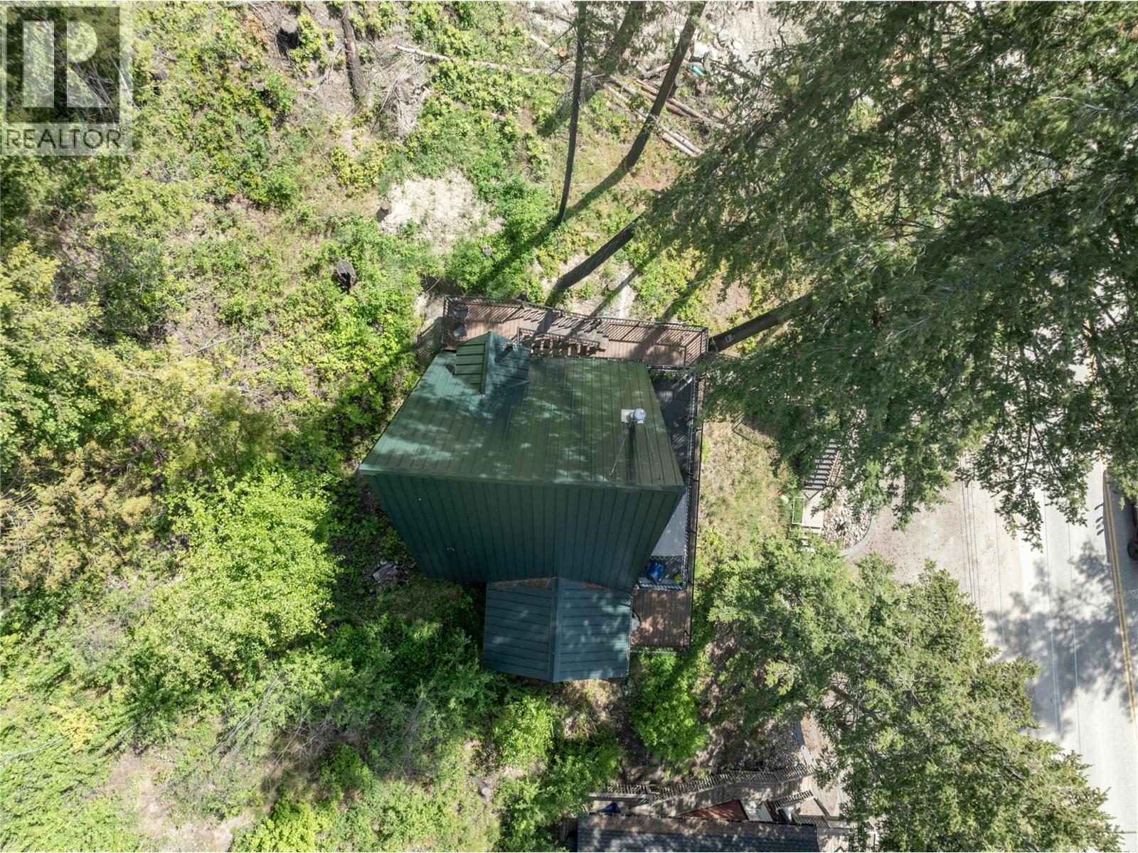 5123 Squilax Anglemont Road - 77