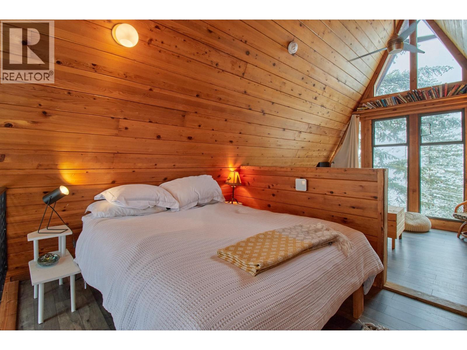 5123 Squilax Anglemont Road - 39