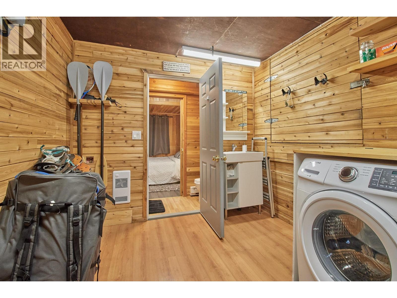 5123 Squilax Anglemont Road - 56