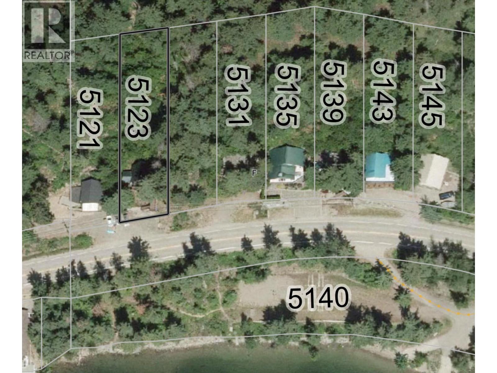 5123 Squilax Anglemont Road - 76