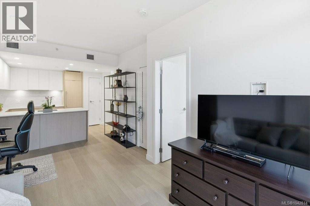 606 1100 Yates St, Victoria