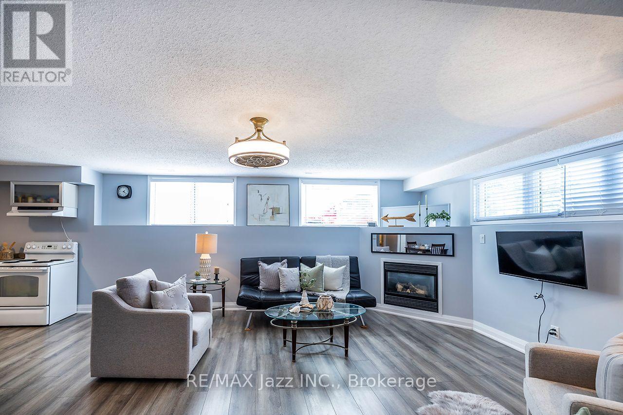 15 TOWNLINE ROAD S - 17