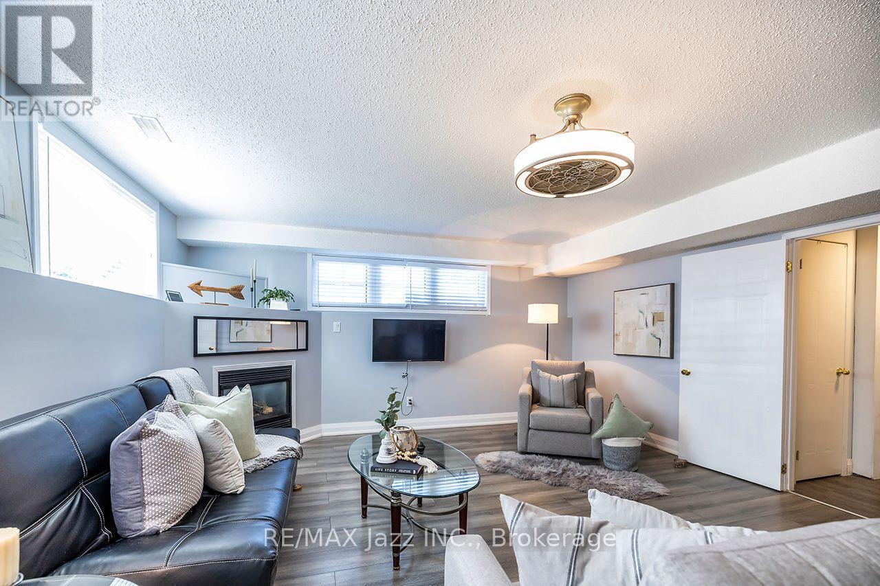 15 TOWNLINE ROAD S - 19