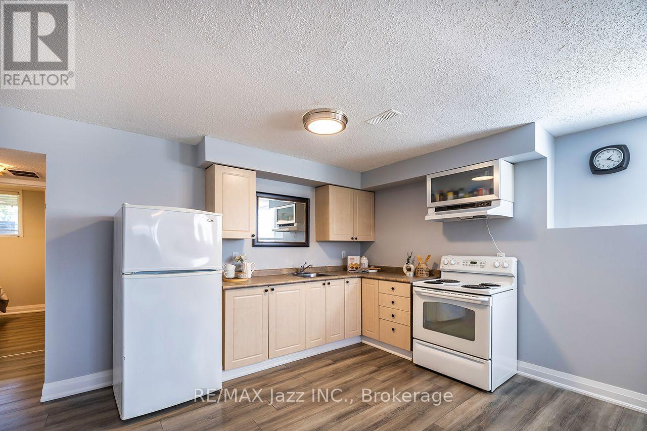 15 TOWNLINE ROAD S - 20
