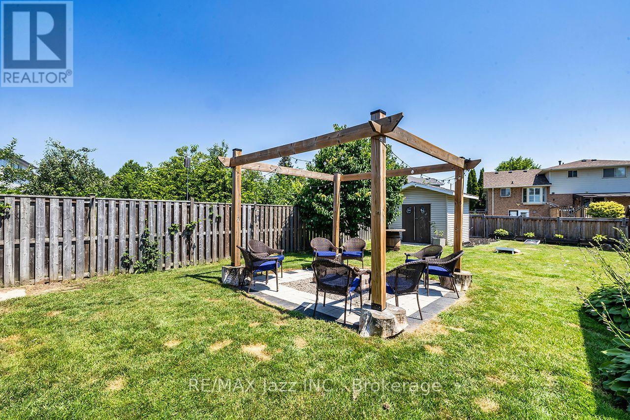 15 TOWNLINE ROAD S - 28