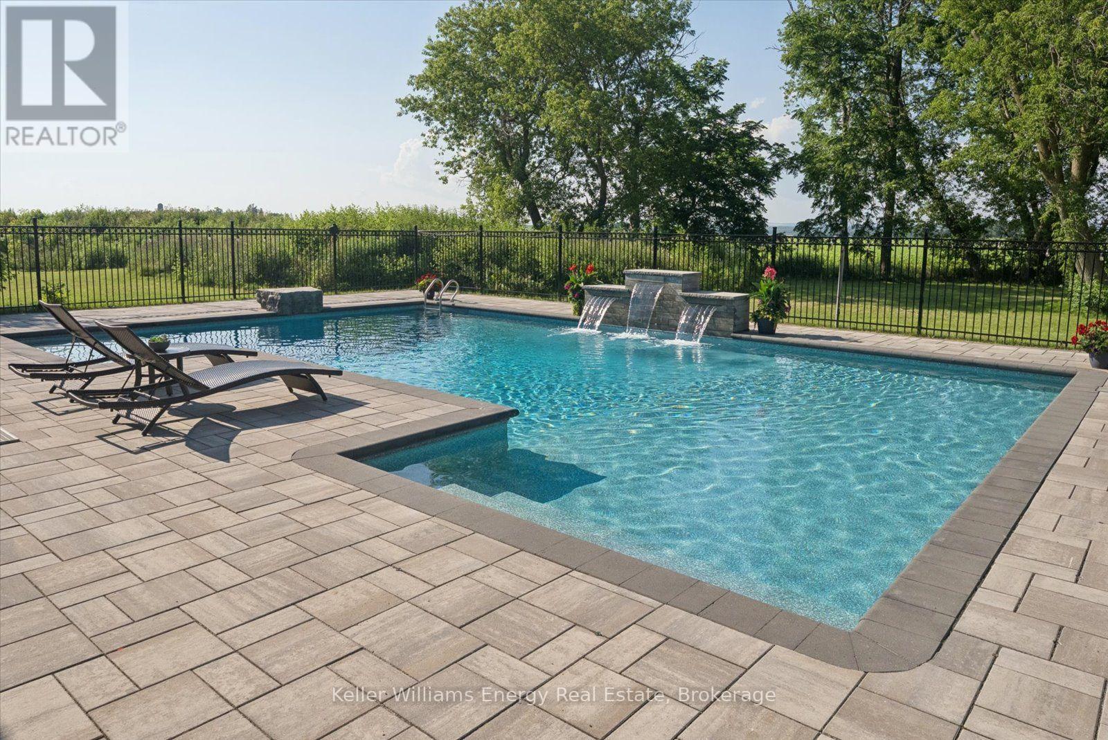 3122 HIGHWAY 2 - Image 32