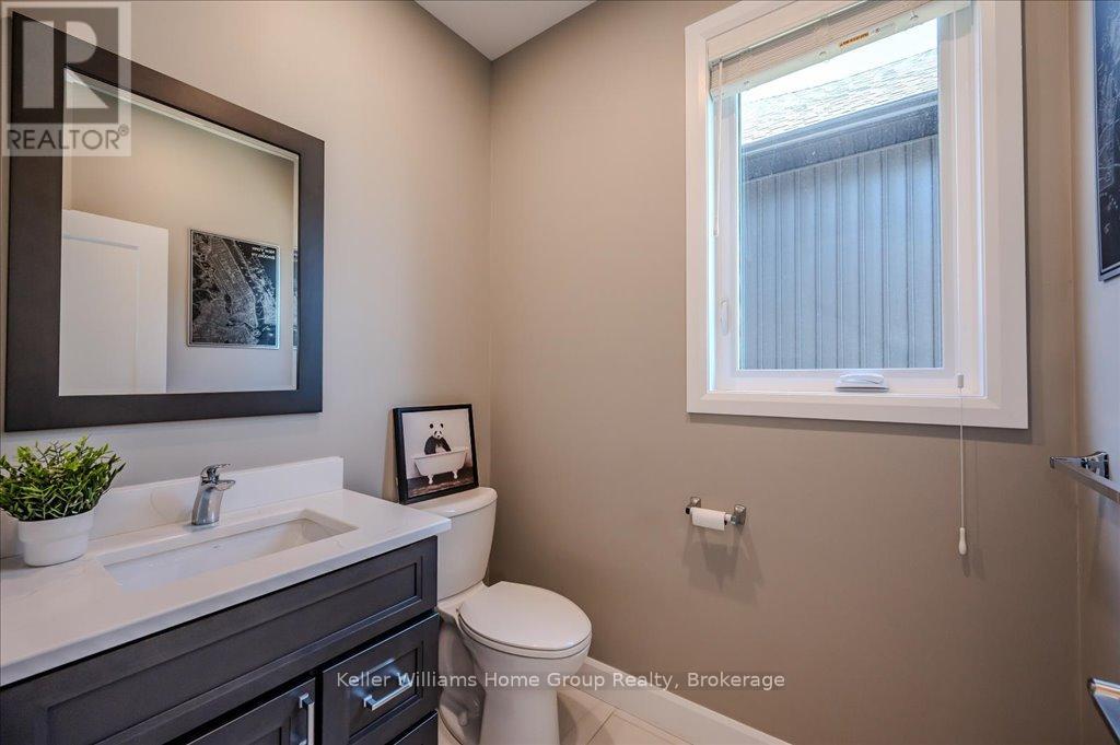 479 ST GEORGE STREET E - 25