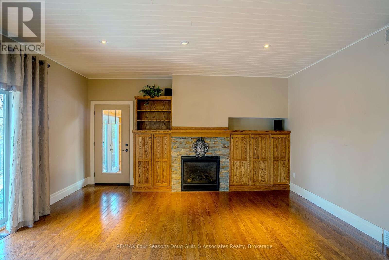 135 ALGONQUIN DRIVE - Image 12