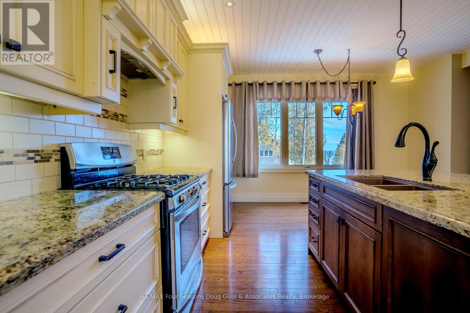135 ALGONQUIN DRIVE - Image 4