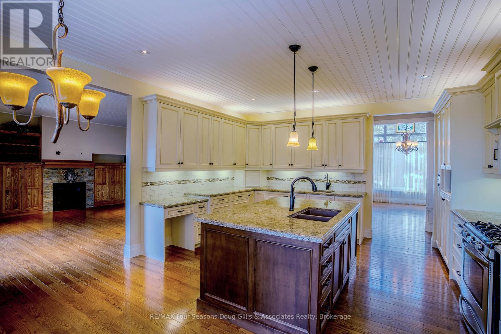 135 ALGONQUIN DRIVE - Image 6