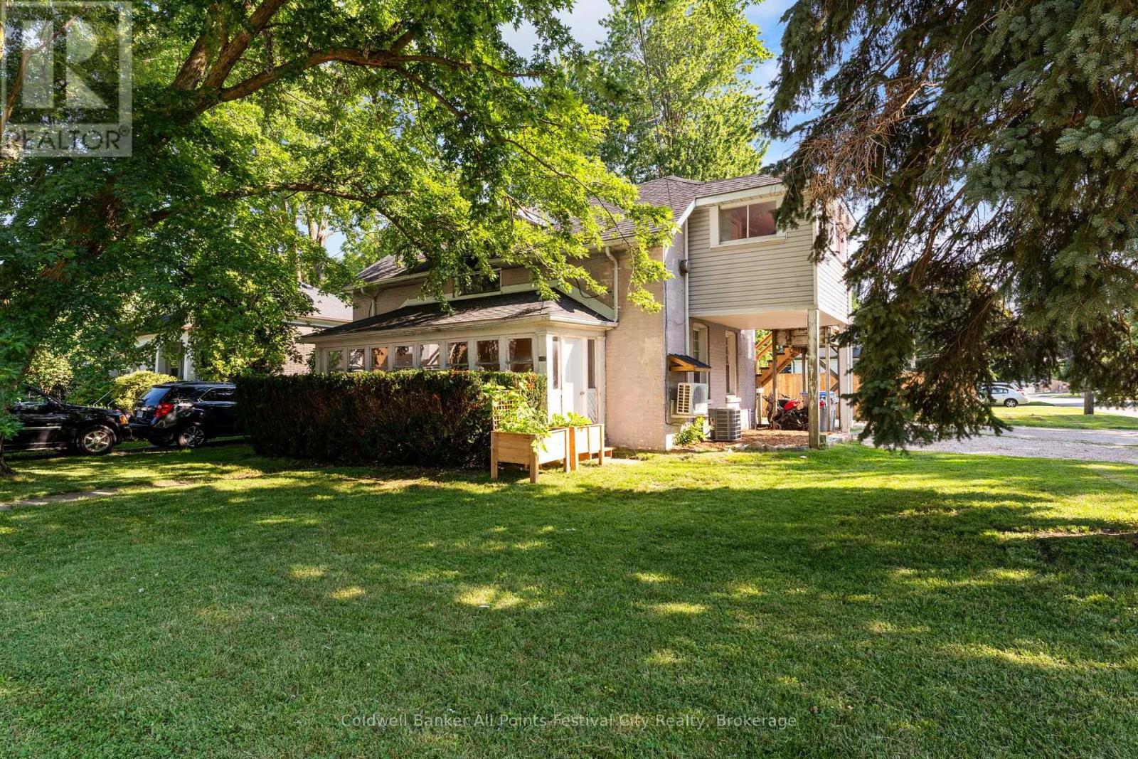 167 MONTREAL STREET - 1