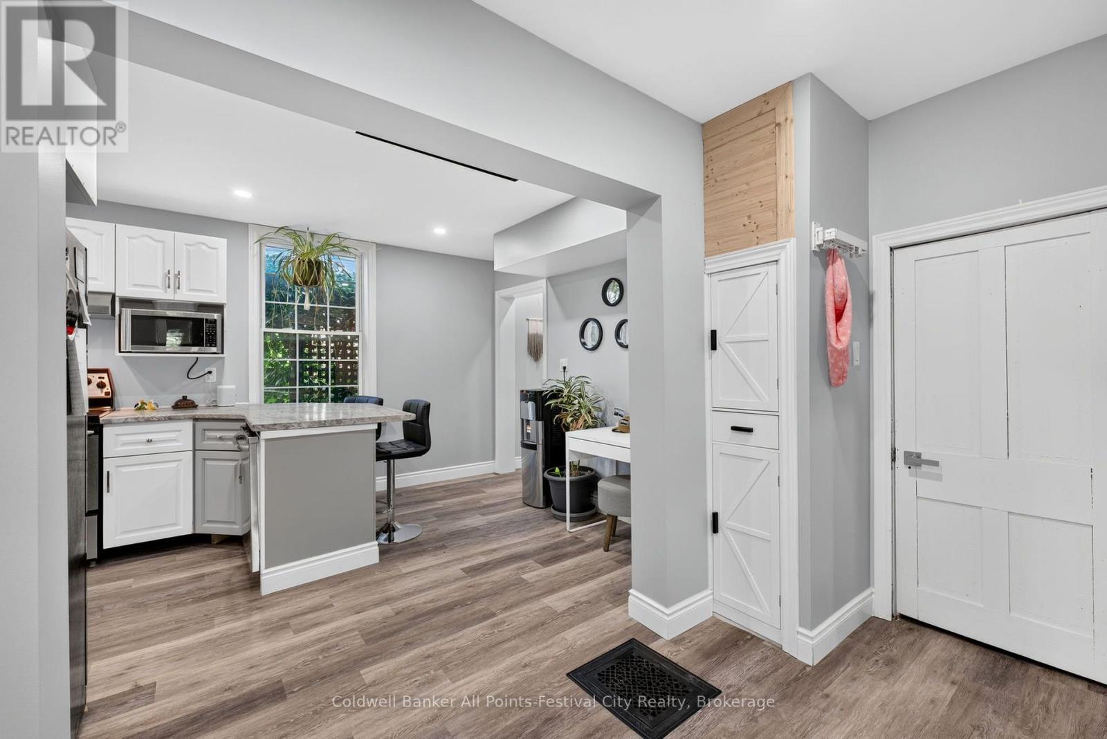 167 MONTREAL STREET - 10