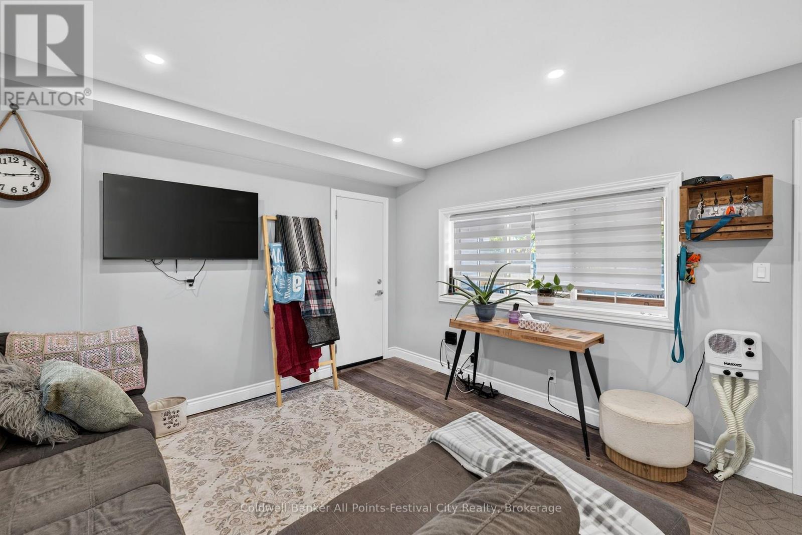 167 MONTREAL STREET - 12