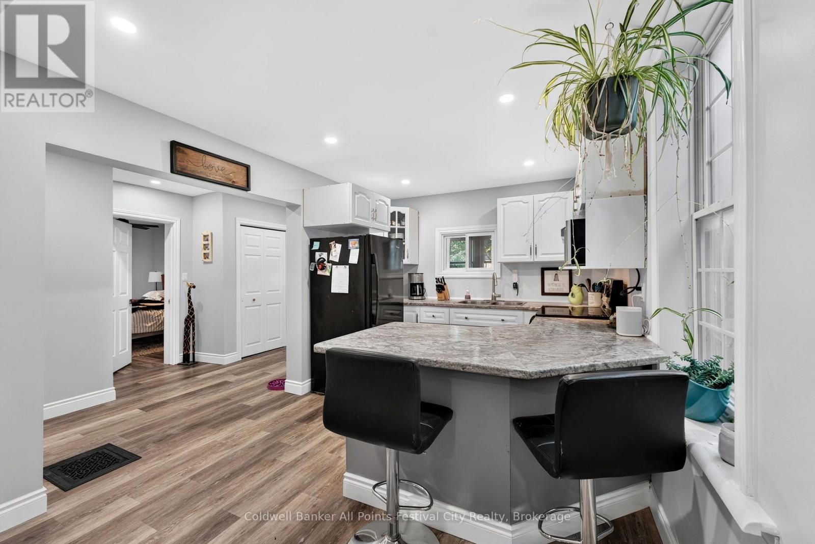 167 MONTREAL STREET - 14