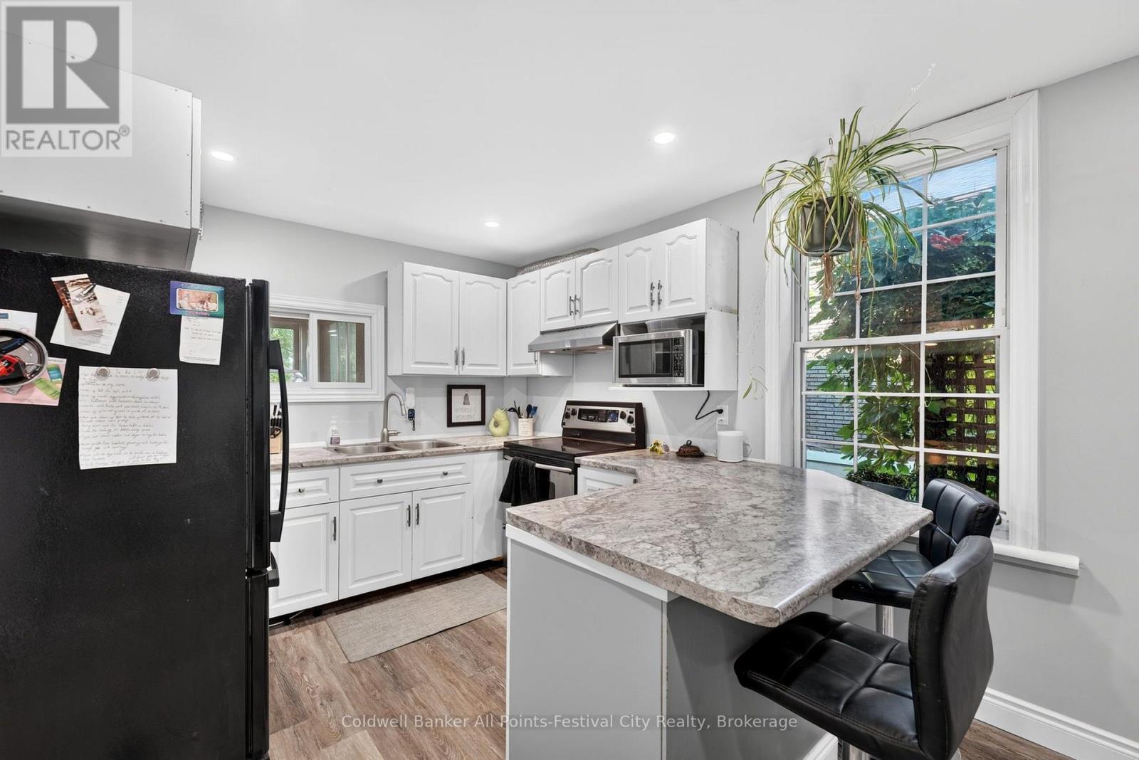 167 MONTREAL STREET - 16