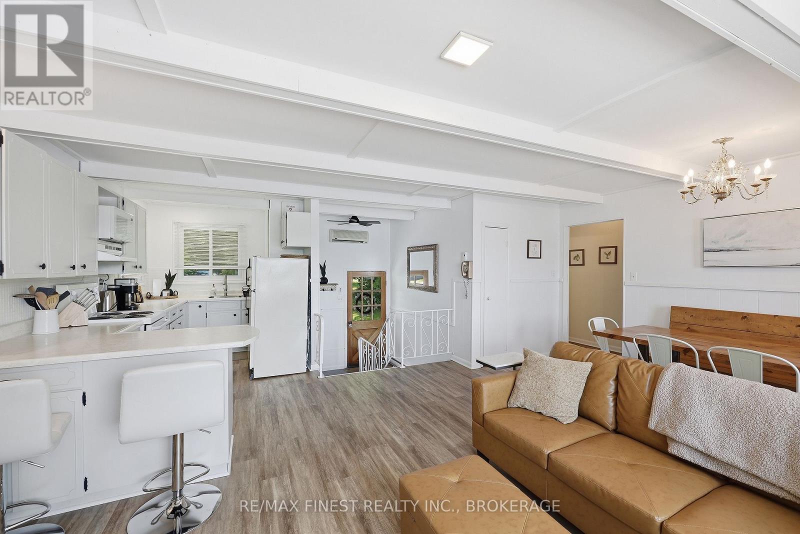 4267 MAPLE DRIVE - Image 29