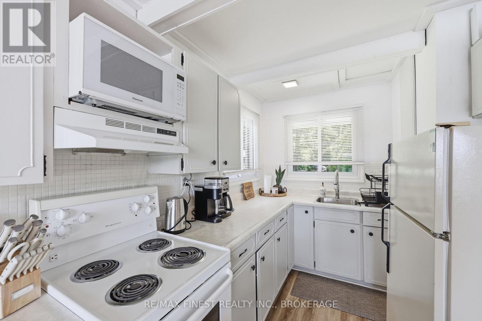 4267 MAPLE DRIVE - Image 30