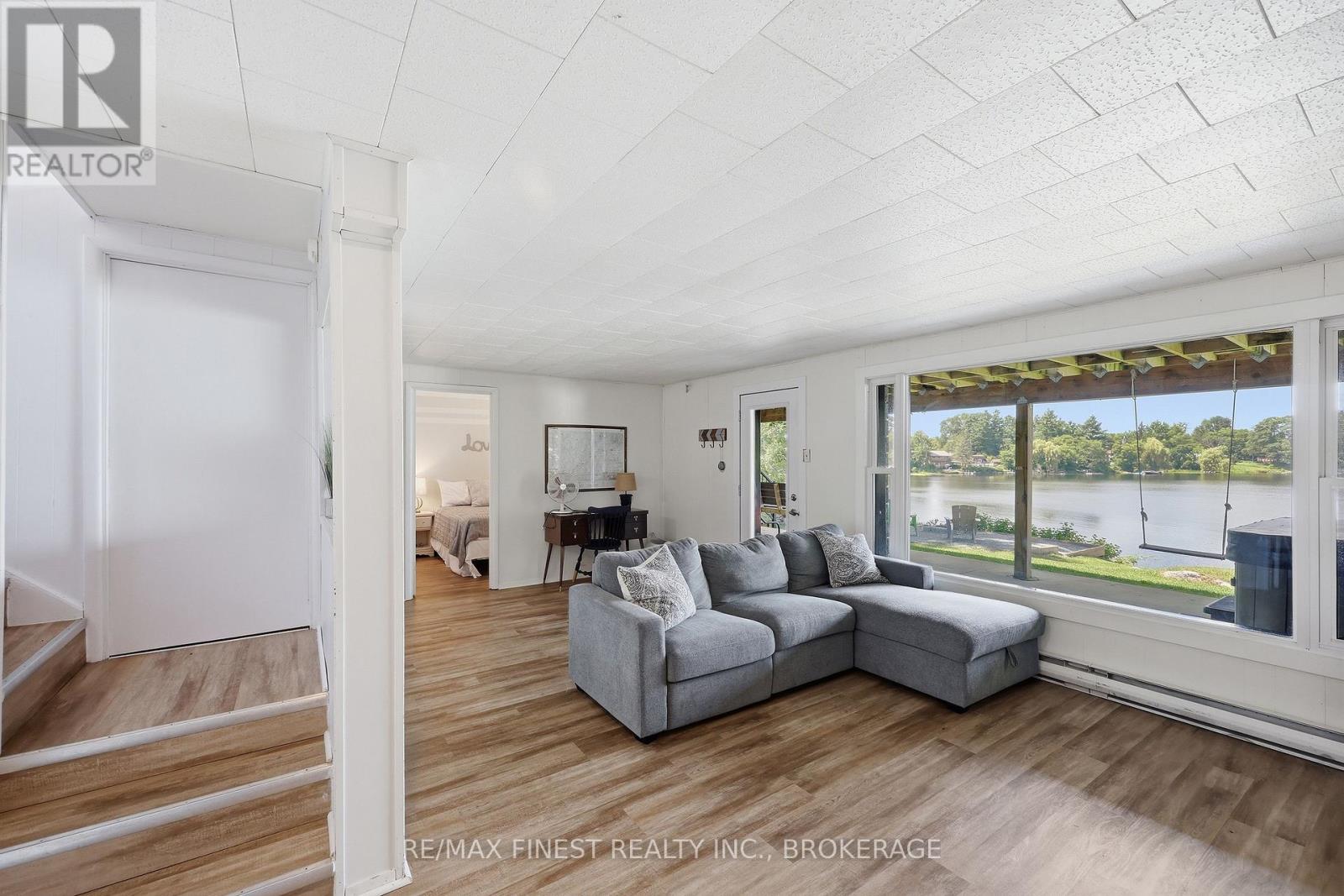 4267 MAPLE DRIVE - Image 40