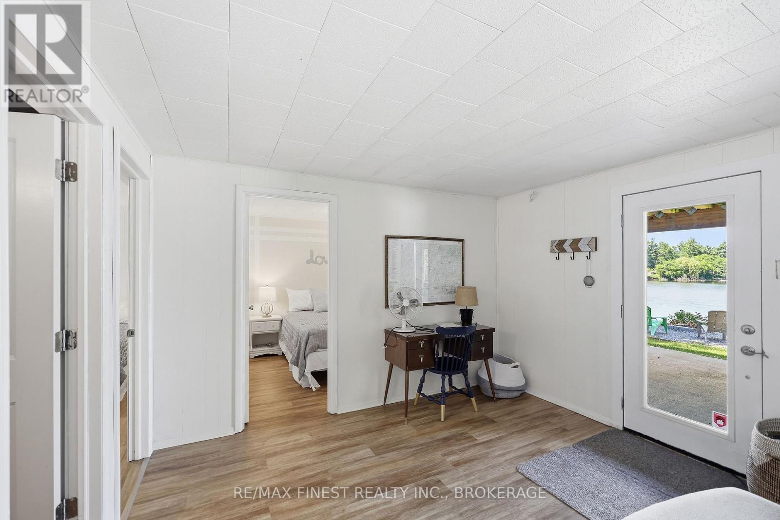 4267 MAPLE DRIVE - Image 44
