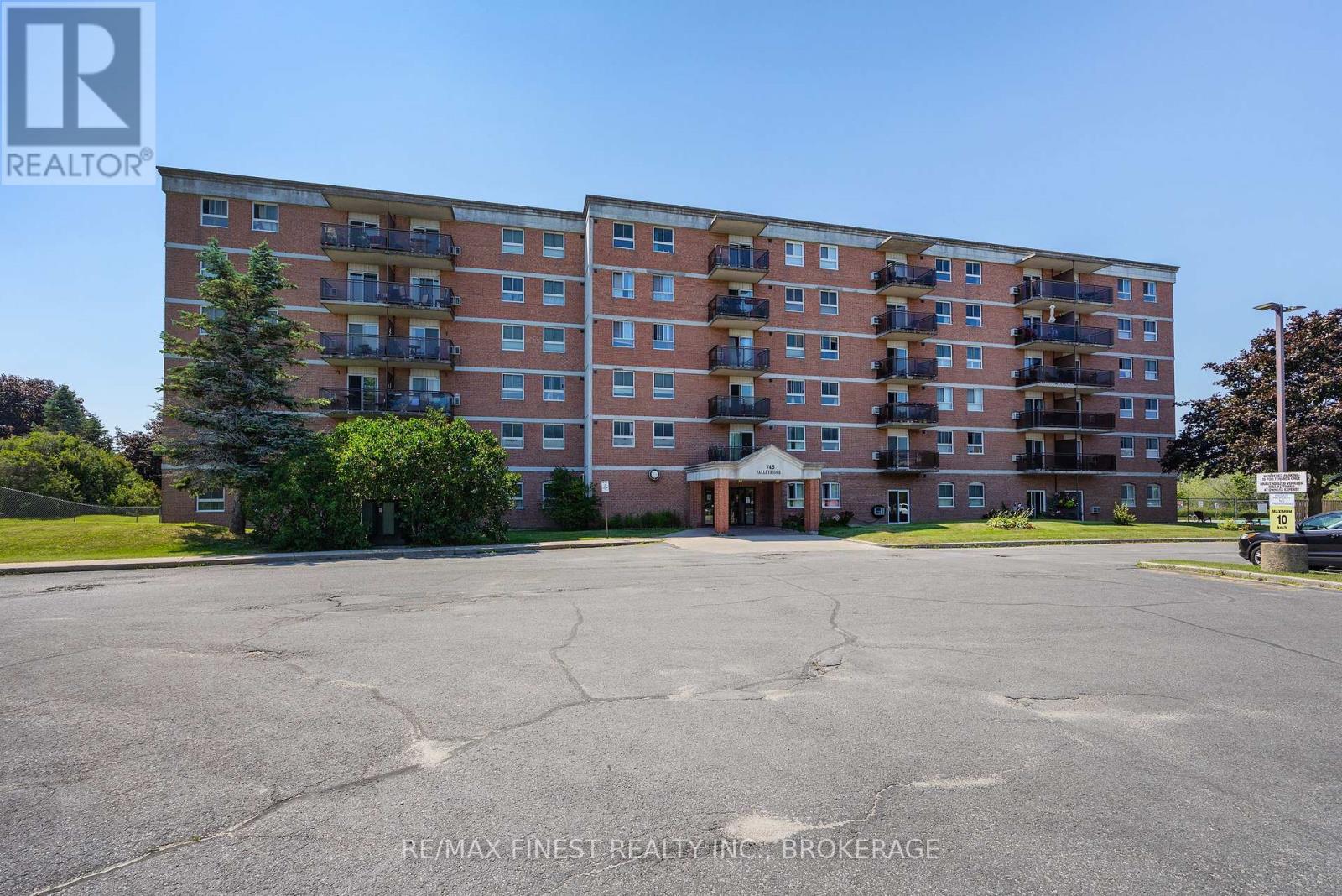 #101 745 DAVIS DRIVE - 2