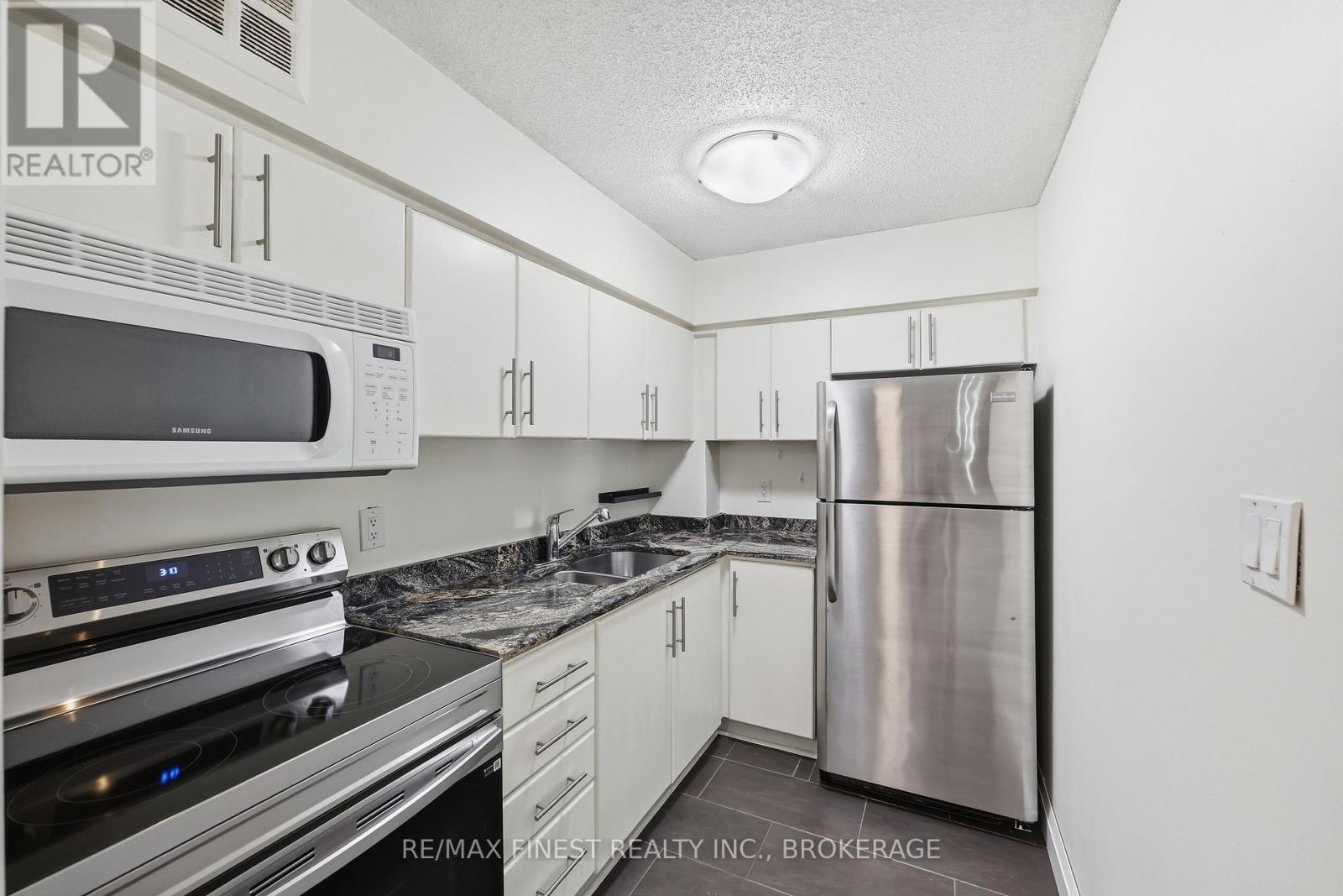 #101 745 DAVIS DRIVE - 22