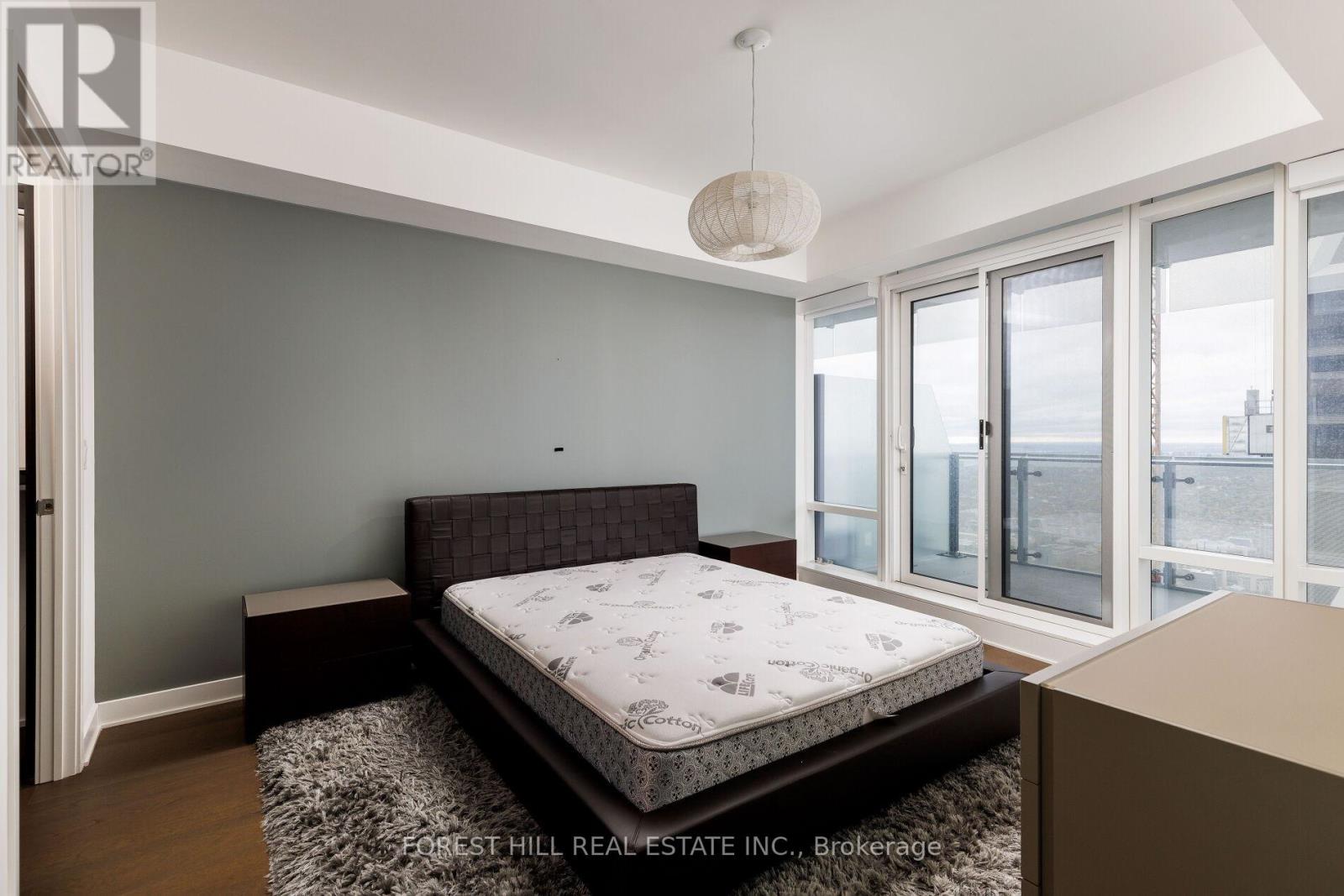 #6805 1 BLOOR STREET E - 28