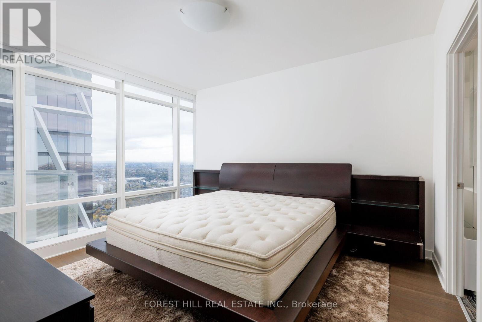 #6805 1 BLOOR STREET E - 36