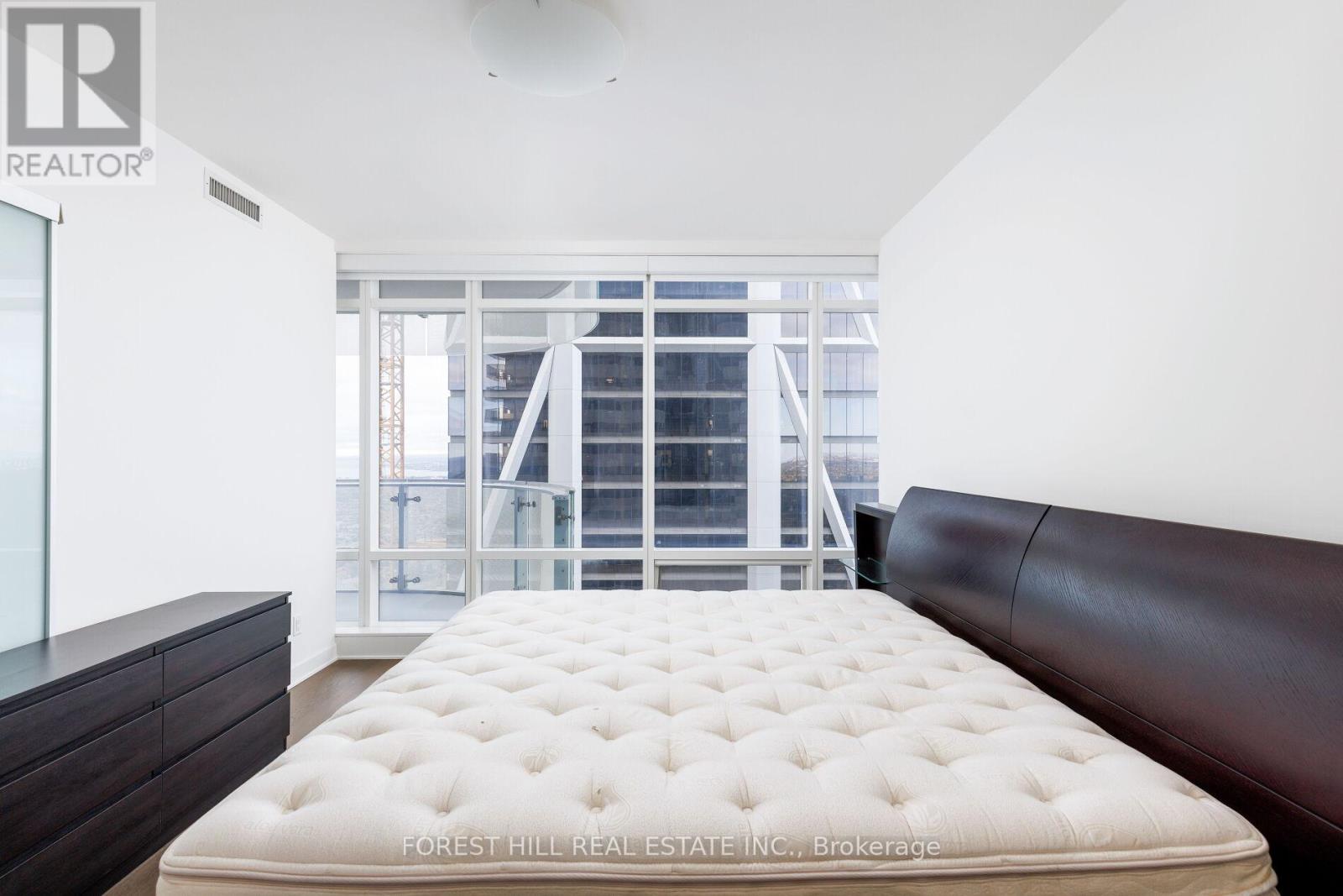 #6805 1 BLOOR STREET E - 37